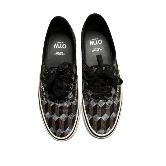 Au Départ Paris x Vans Authentic Friends & Family Sneakers