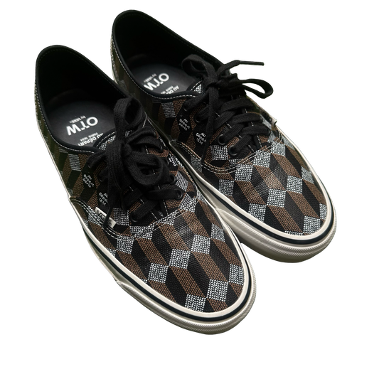 Au Départ Paris x Vans Authentic Friends & Family Sneakers