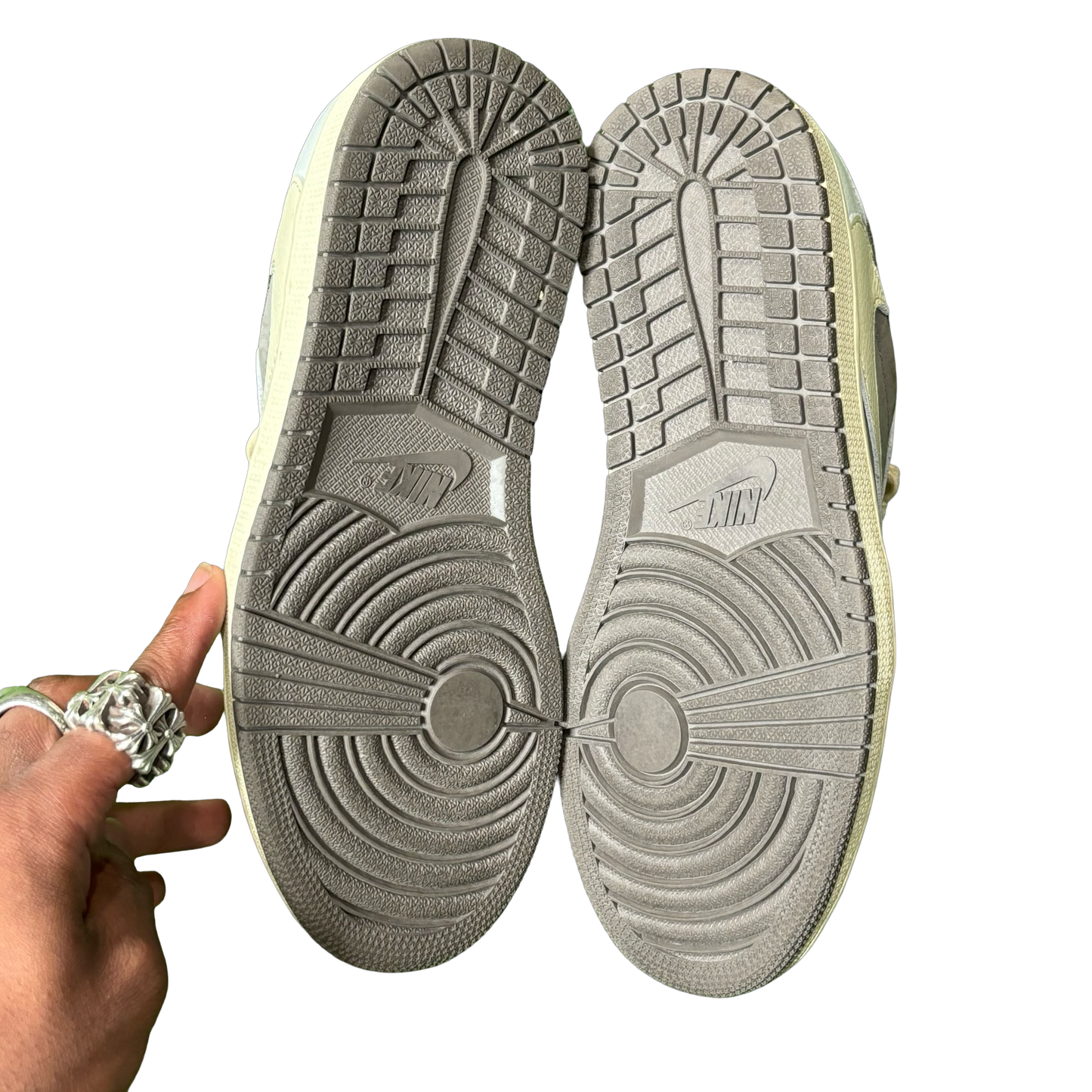 Travis Scott Jordan 1 Low Reverse Mocha